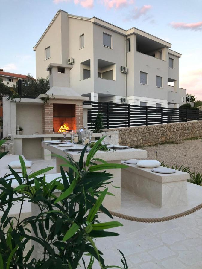 Villa Bella With Pool Novalja Ngoại thất bức ảnh