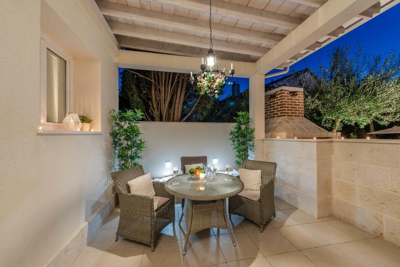Villa Bella With Pool Novalja Ngoại thất bức ảnh