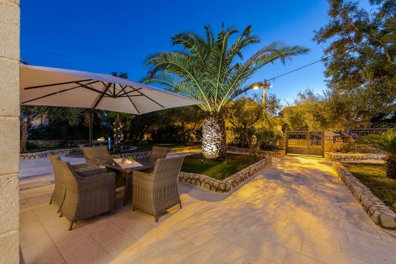 Villa Bella With Pool Novalja Ngoại thất bức ảnh
